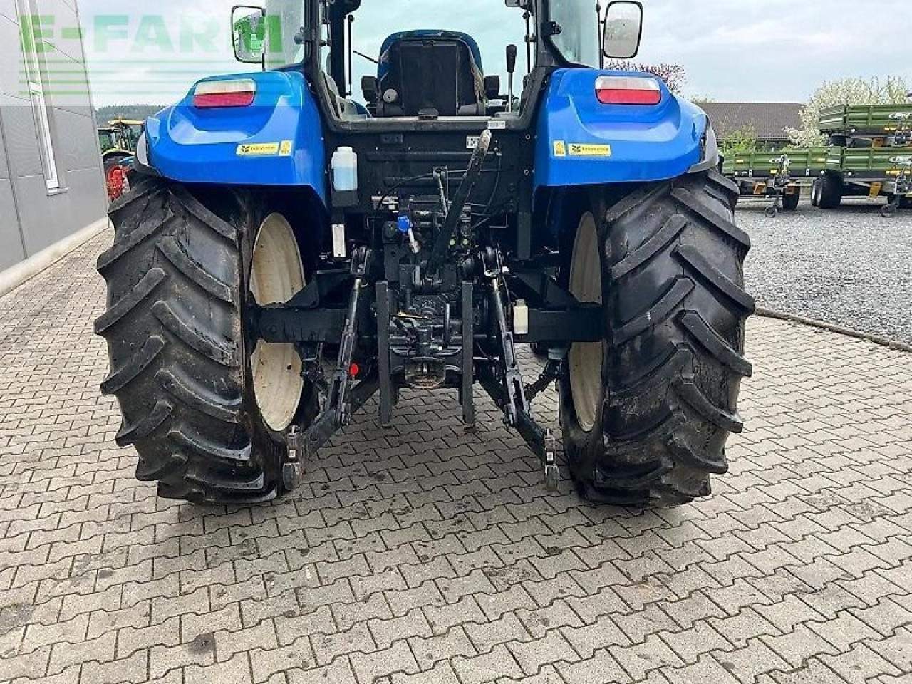New Holland t 5.95 - Tractor: foto 5 New Holland t 5.95 - Tractor: foto 5
