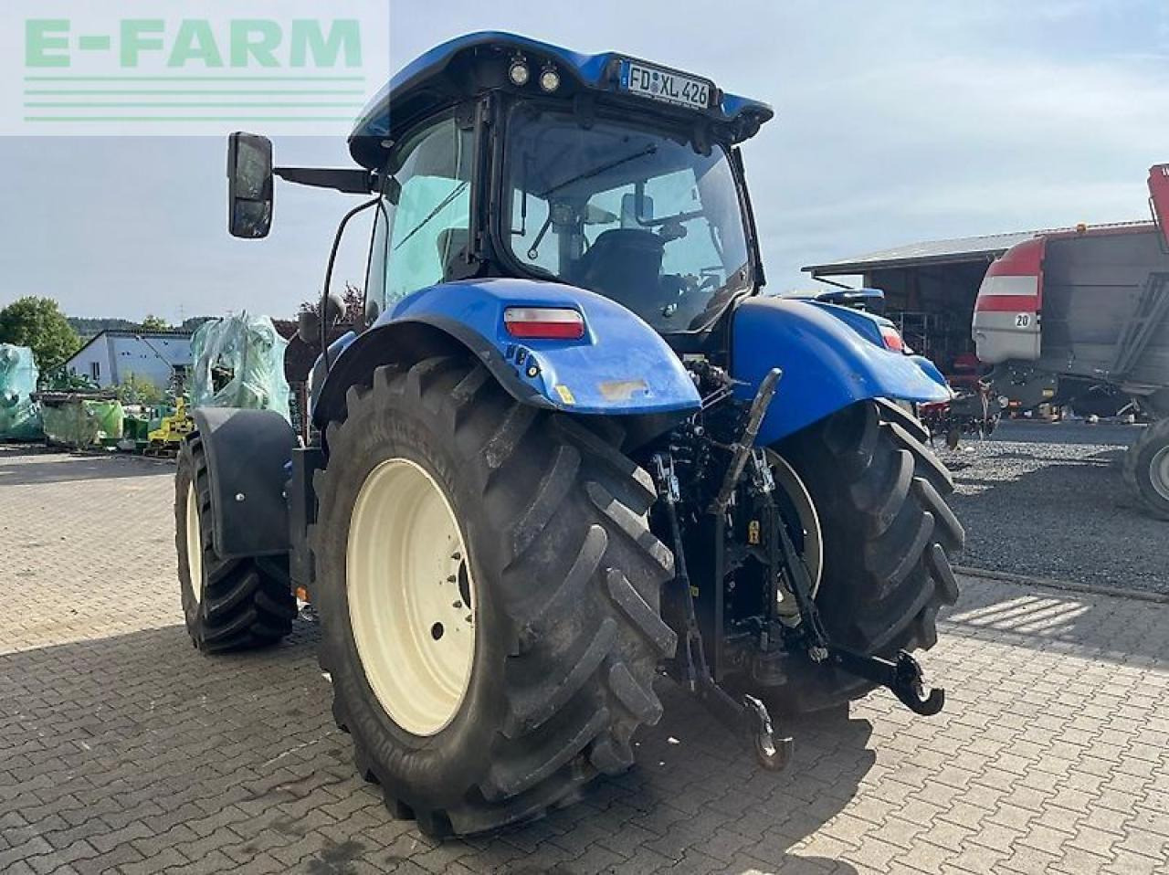 New Holland t 6.180 ec - Tractor: foto 4 New Holland t 6.180 ec - Tractor: foto 4