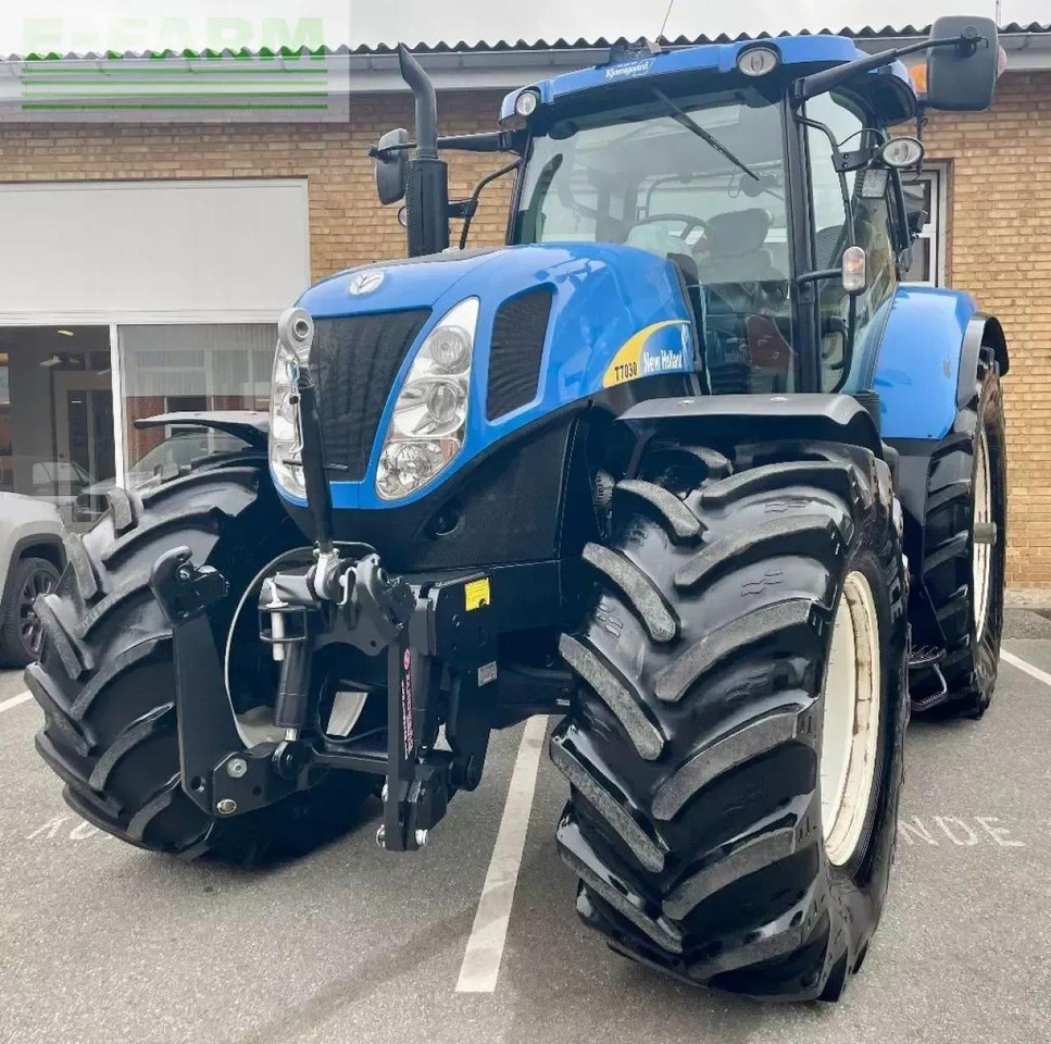 New Holland t 7030 - Tractor: foto 3 New Holland t 7030 - Tractor: foto 3