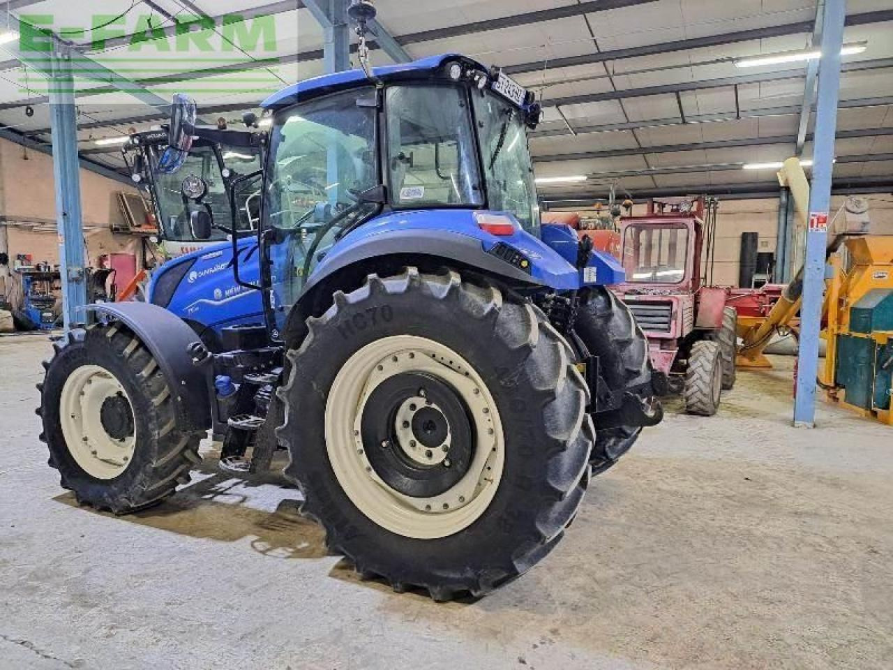 New Holland t5.110 - Tractor: foto 4 New Holland t5.110 - Tractor: foto 4