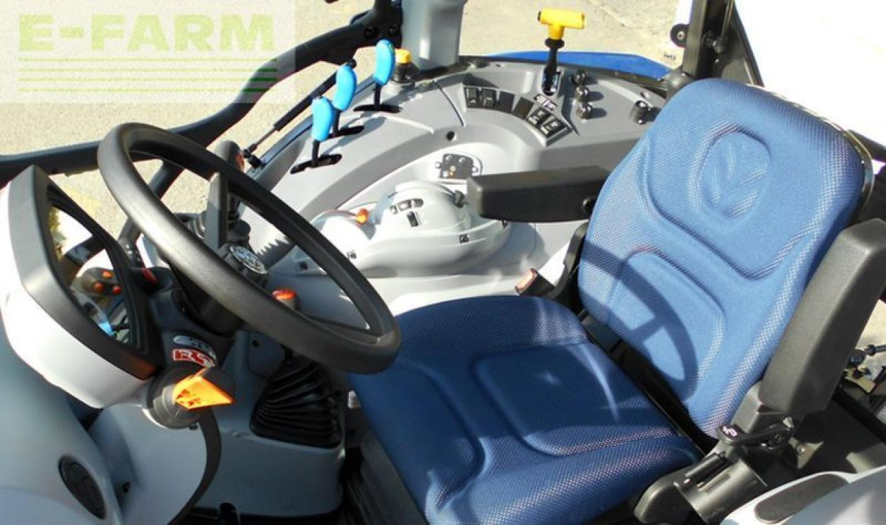 Tractor New Holland t5.90: foto 7