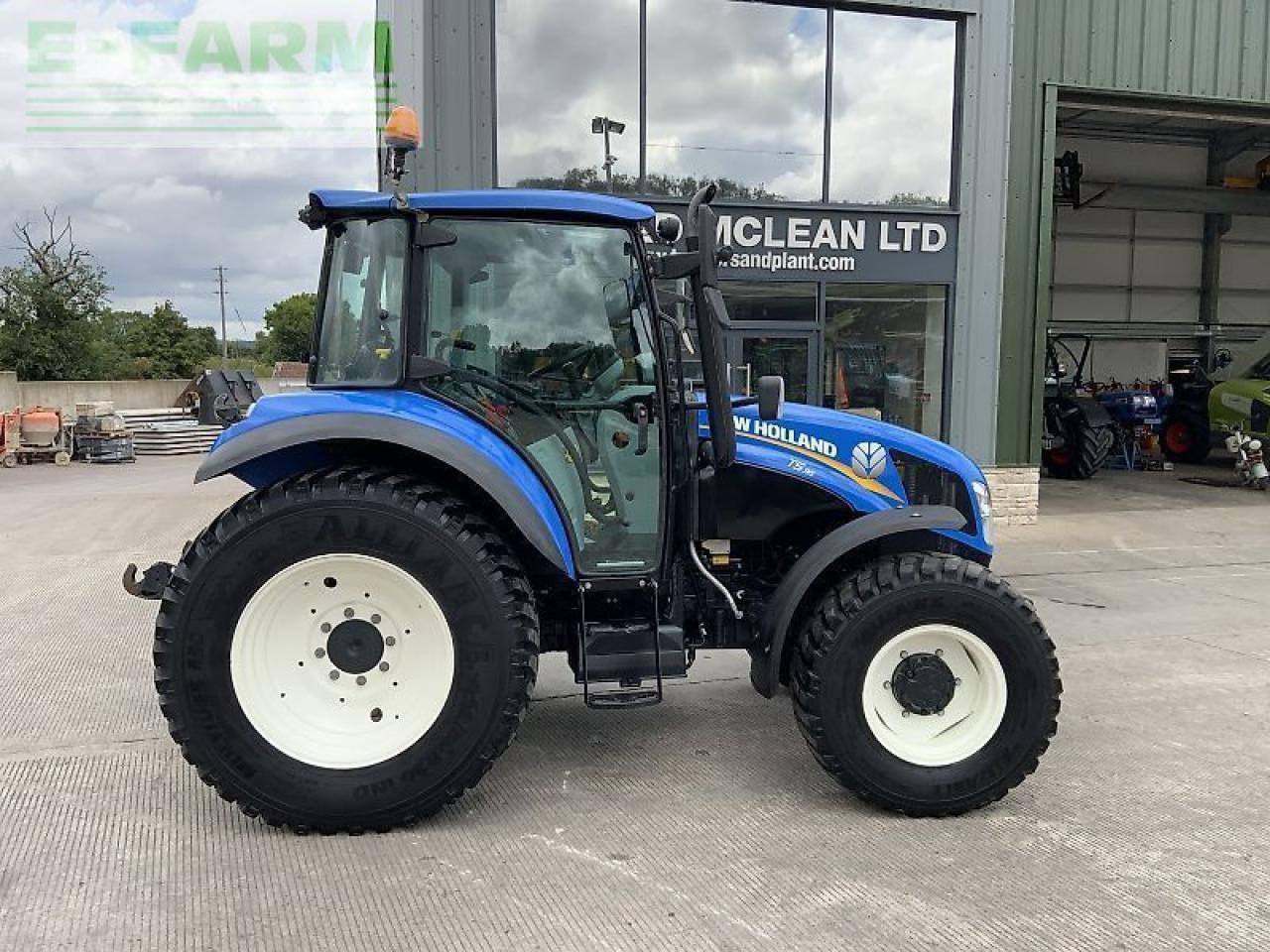 New Holland t5.95 - Tractor: foto 1 New Holland t5.95 - Tractor: foto 1