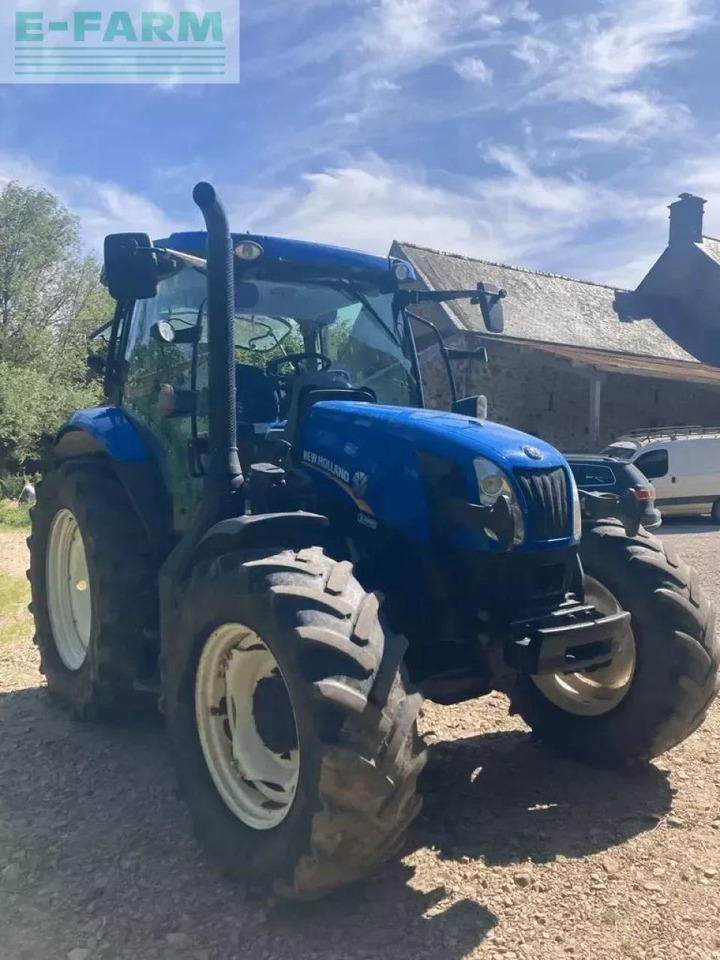 New Holland t6.140 dualcommand - Tractor: foto 1 New Holland t6.140 dualcommand - Tractor: foto 1