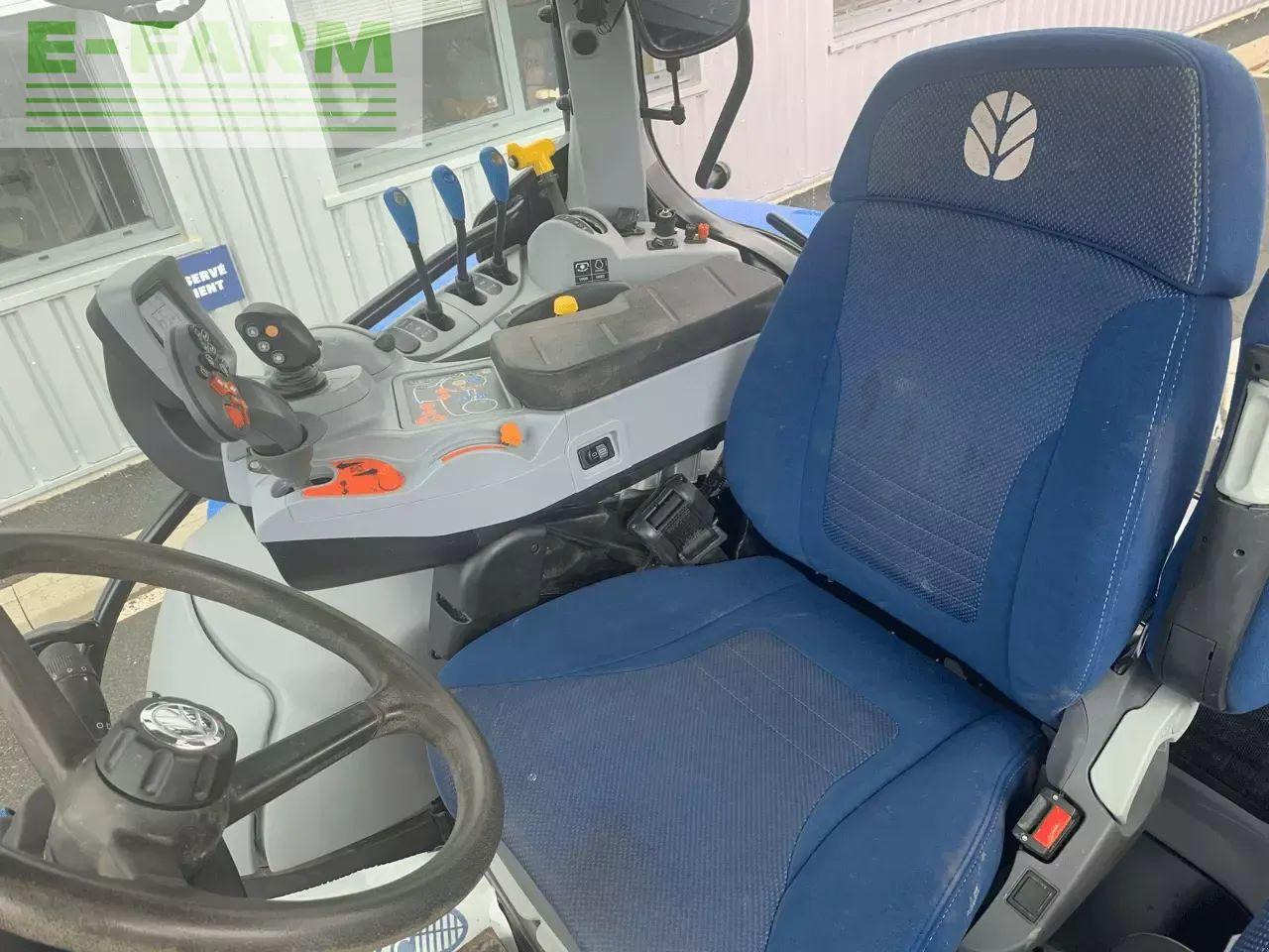 New Holland t6.145 dynamic command - Tractor: foto 3 New Holland t6.145 dynamic command - Tractor: foto 3