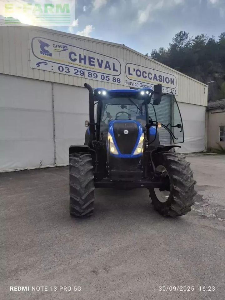 New Holland t6.145 ec - Tractor: foto 5 New Holland t6.145 ec - Tractor: foto 5