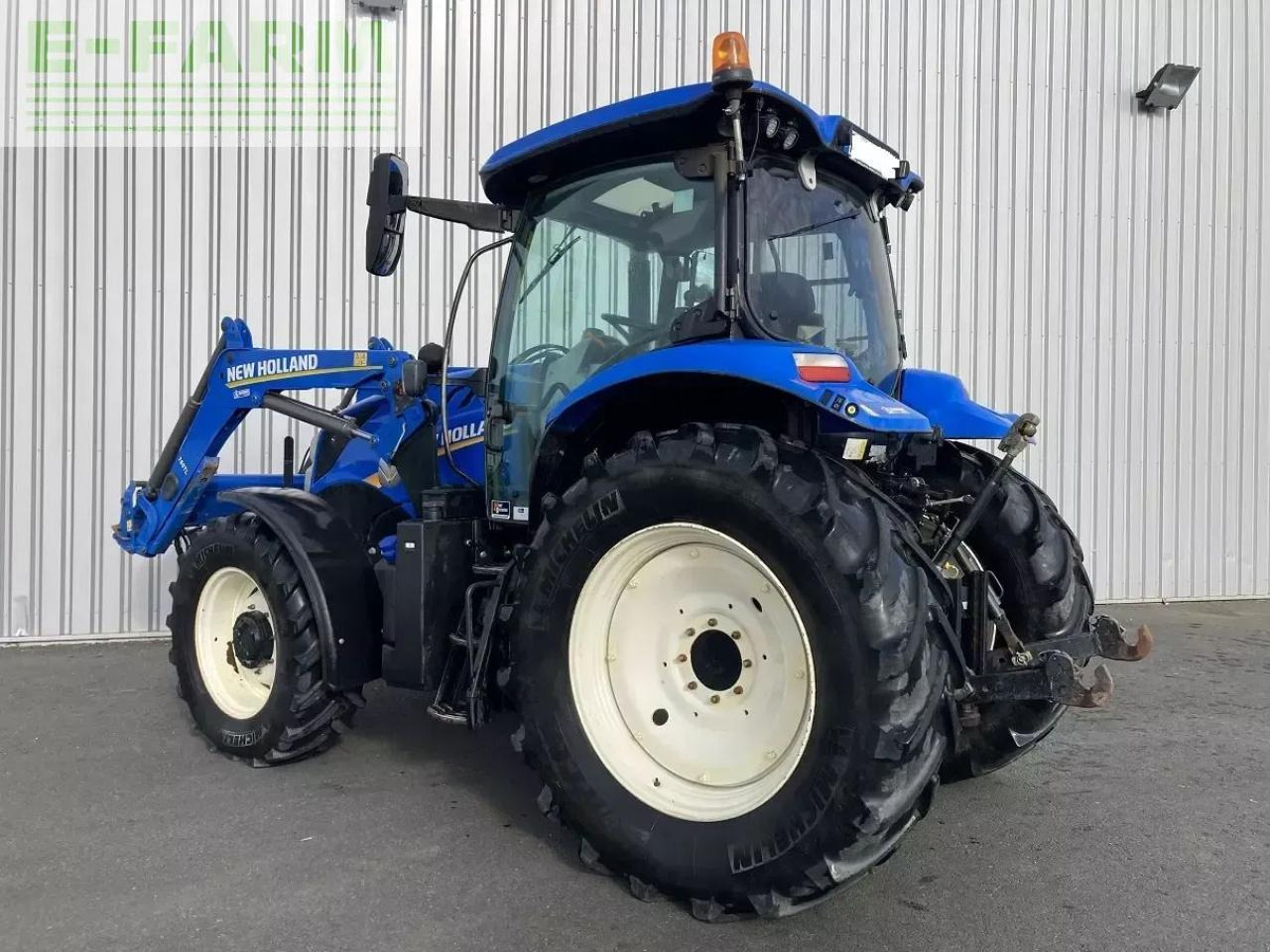 New Holland t6.145 electrocommand t4b - Tractor: foto 3 New Holland t6.145 electrocommand t4b - Tractor: foto 3