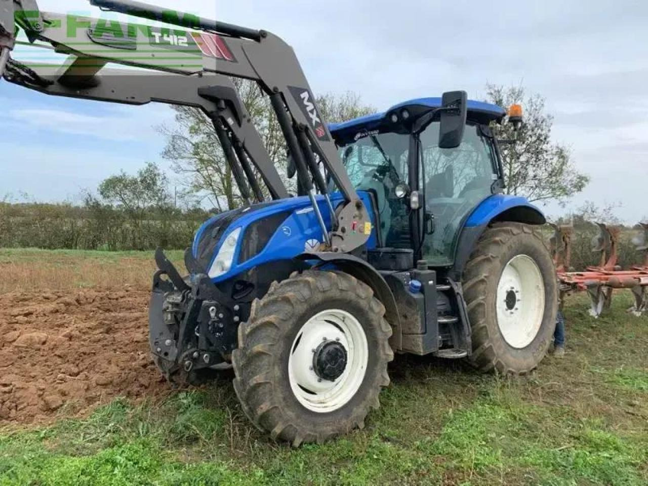 New Holland t6-155ac - Tractor: foto 4 New Holland t6-155ac - Tractor: foto 4