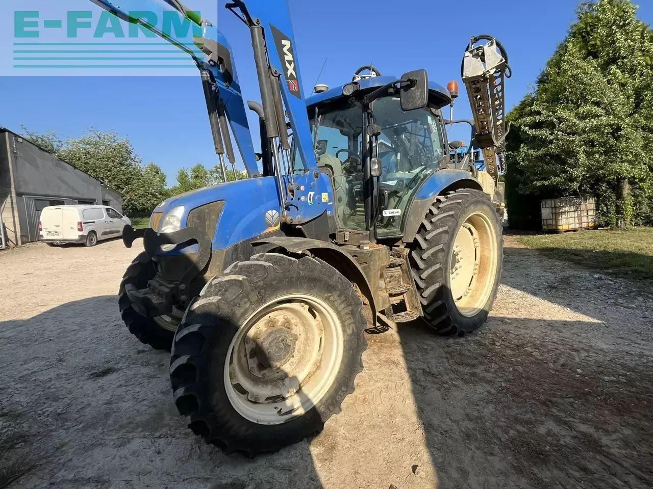 New Holland t6.165 ec - Tractor: foto 2 New Holland t6.165 ec - Tractor: foto 2