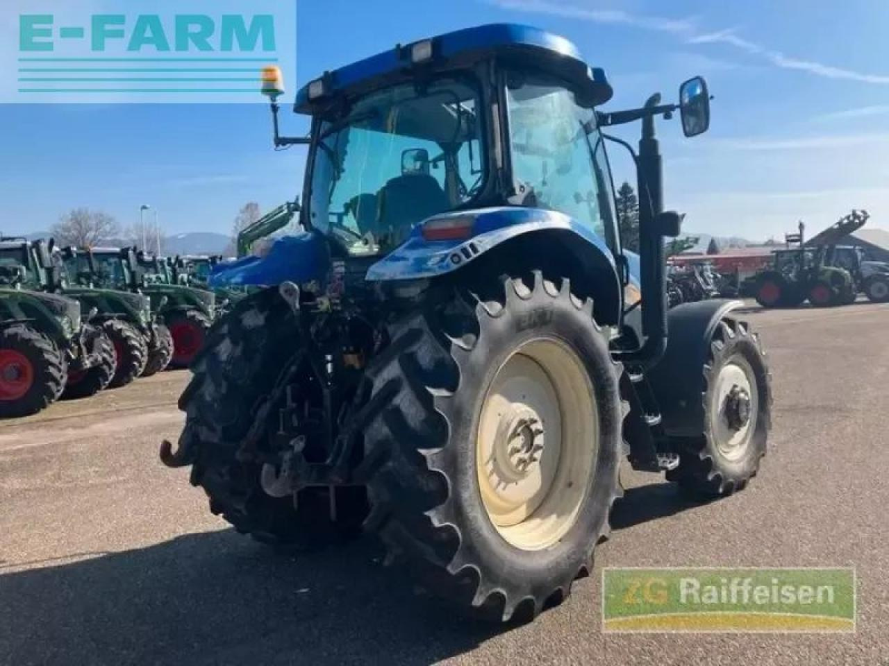 Tractor New Holland t6020 elite Elite: foto 9