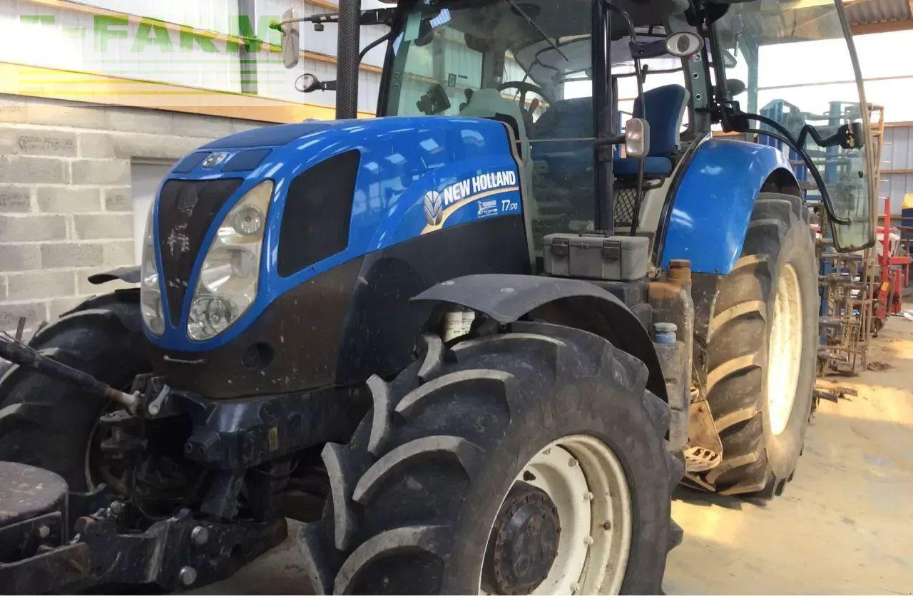 New Holland t7 170 - Tractor: foto 1 New Holland t7 170 - Tractor: foto 1