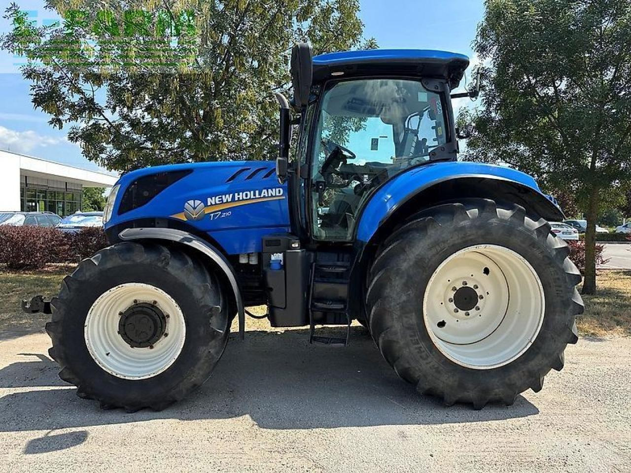 New Holland t7.210 - Tractor: foto 2 New Holland t7.210 - Tractor: foto 2