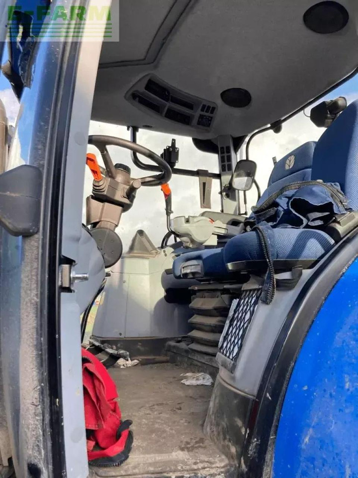 New Holland t7.210 rc s5 - Tractor: foto 5 New Holland t7.210 rc s5 - Tractor: foto 5