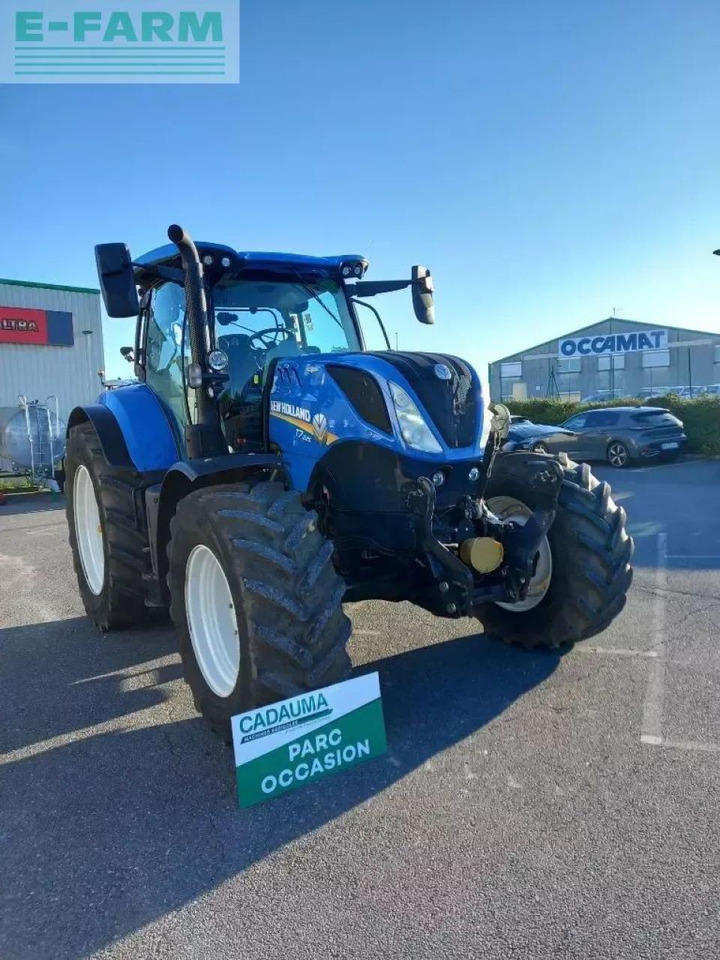 New Holland t7.225 - Tractor: foto 2 New Holland t7.225 - Tractor: foto 2