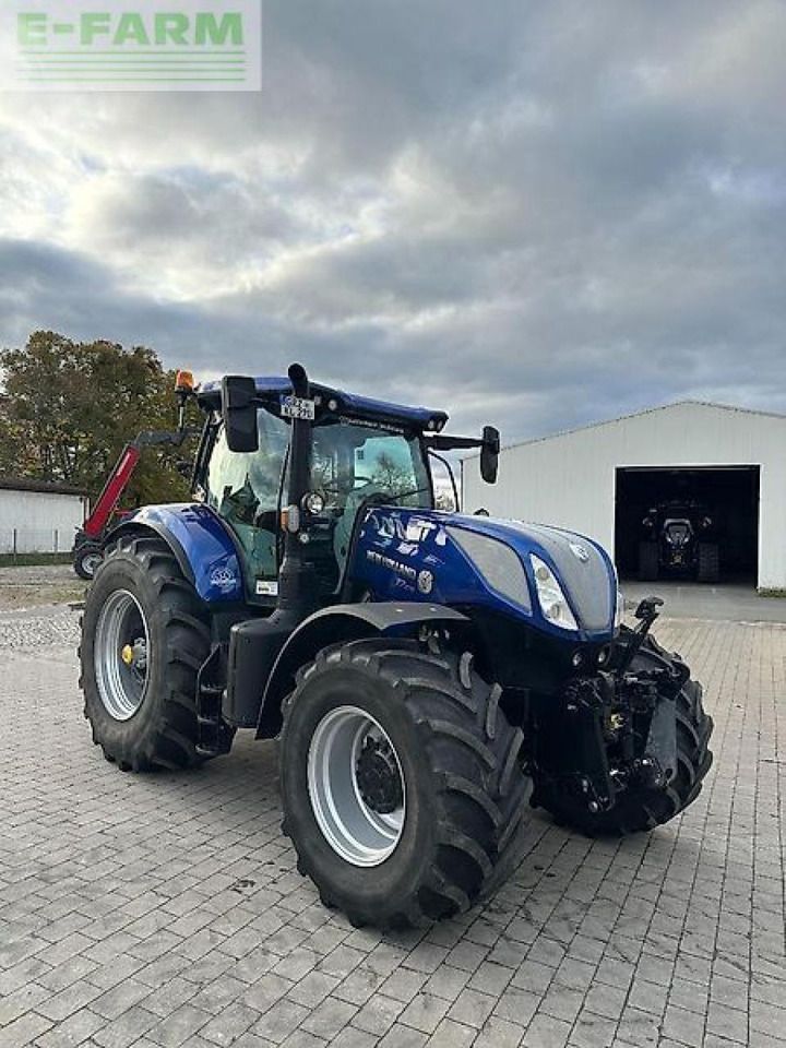 New Holland t7.270 - Tractor: foto 1 New Holland t7.270 - Tractor: foto 1