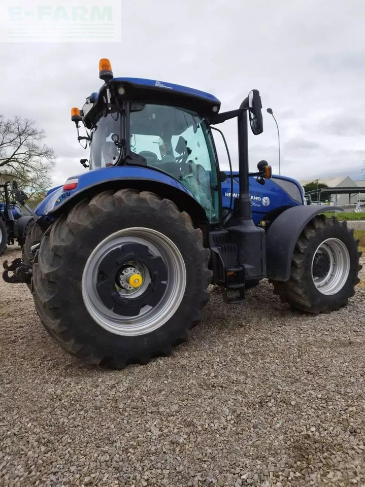 New Holland t7 270 ac - Tractor: foto 2 New Holland t7 270 ac - Tractor: foto 2