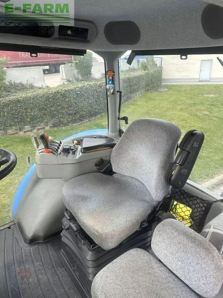 Tractor New Holland t8040: foto 9