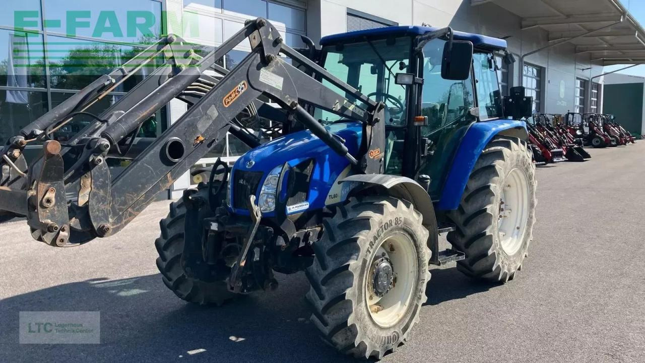 New Holland tl 80 - Tractor: foto 1 New Holland tl 80 - Tractor: foto 1