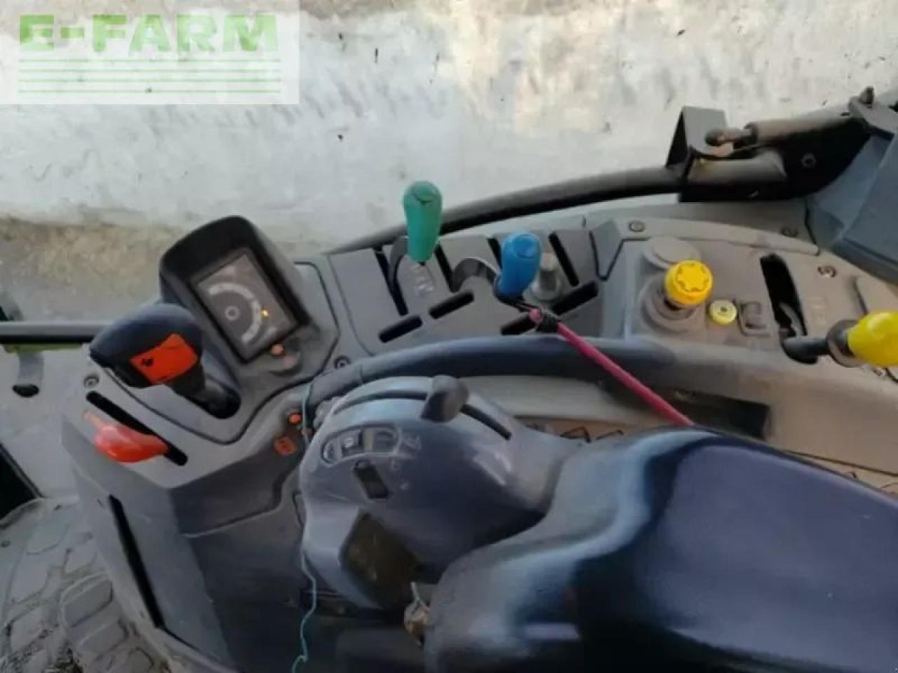 New Holland tsa 125 - Tractor: foto 4 New Holland tsa 125 - Tractor: foto 4