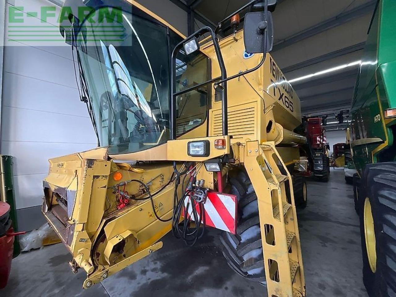 New Holland tx 65 - Cosechadora de granos: foto 2 New Holland tx 65 - Cosechadora de granos: foto 2