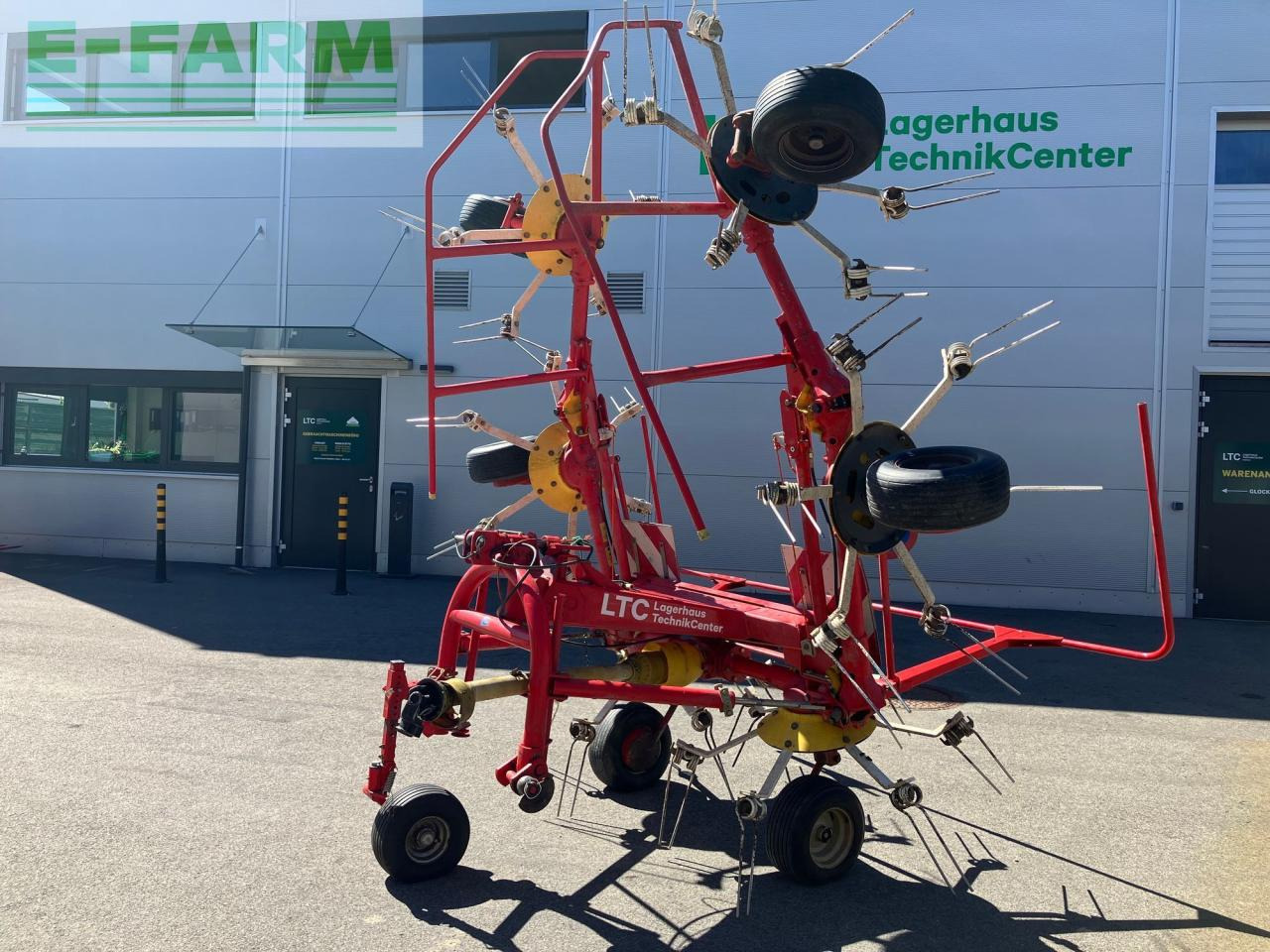 Pöttinger HIT 69 NZ - Henificadora: foto 1 Pöttinger HIT 69 NZ - Henificadora: foto 1