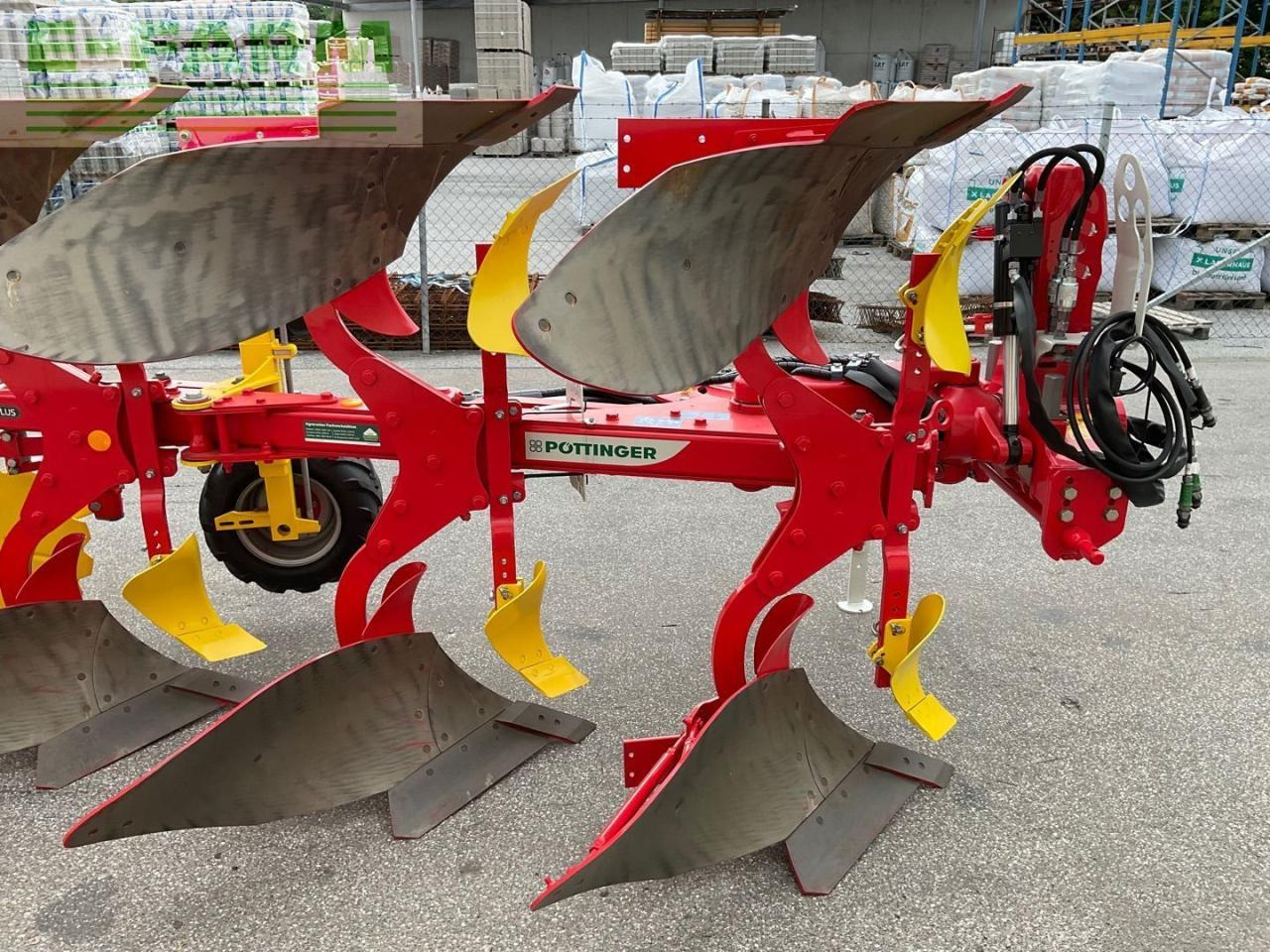 Pöttinger Servo 3000 P 4-sch. - Arado: foto 4 Pöttinger Servo 3000 P 4-sch. - Arado: foto 4