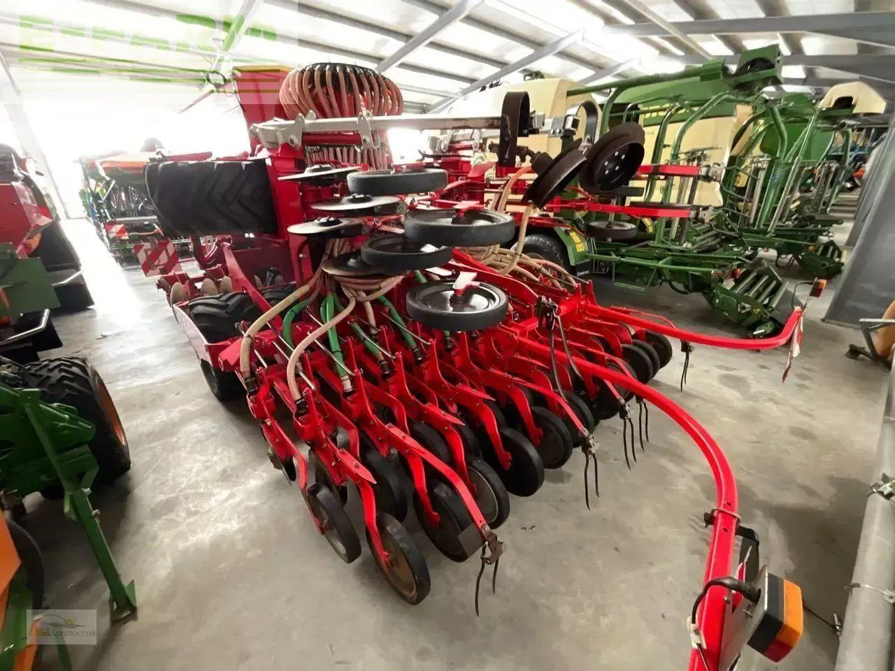 Pöttinger terrasem c4 artis plus - Sembradora: foto 4 Pöttinger terrasem c4 artis plus - Sembradora: foto 4