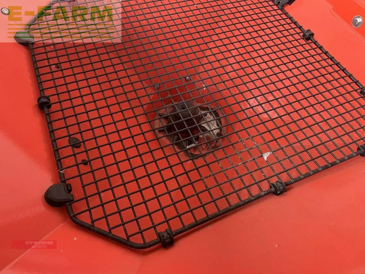 Rauch axis m 30.2 emc + w isobus - Esparcidor de fertilizantes: foto 3 Rauch axis m 30.2 emc + w isobus - Esparcidor de fertilizantes: foto 3