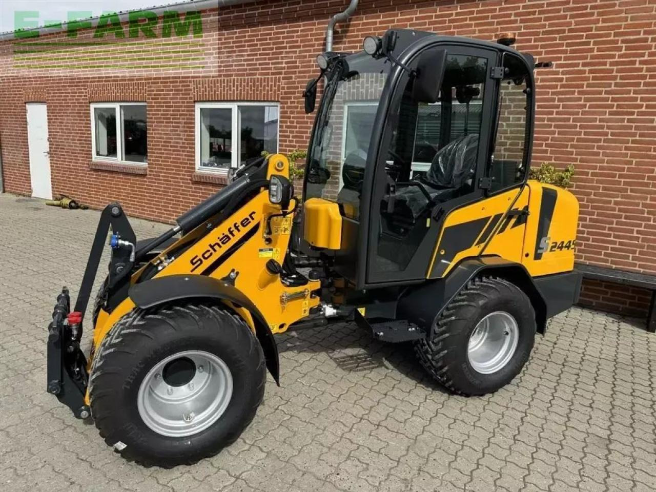 Schäffer 2445s - Miniexcavadora: foto 1 Schäffer 2445s - Miniexcavadora: foto 1