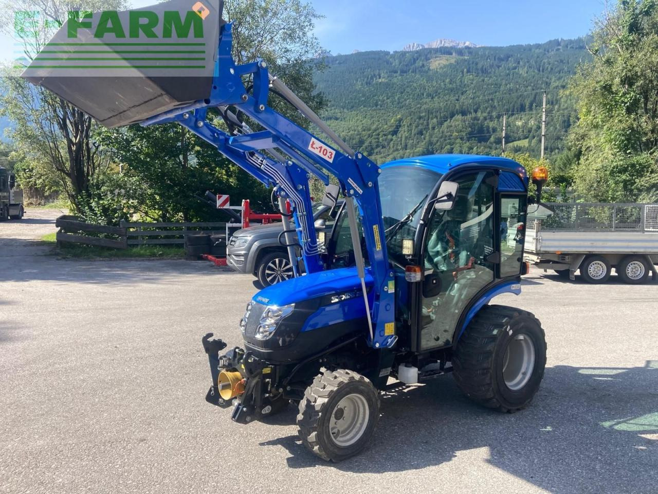 Solis 26 hst + fl - Tractor: foto 1 Solis 26 hst + fl - Tractor: foto 1