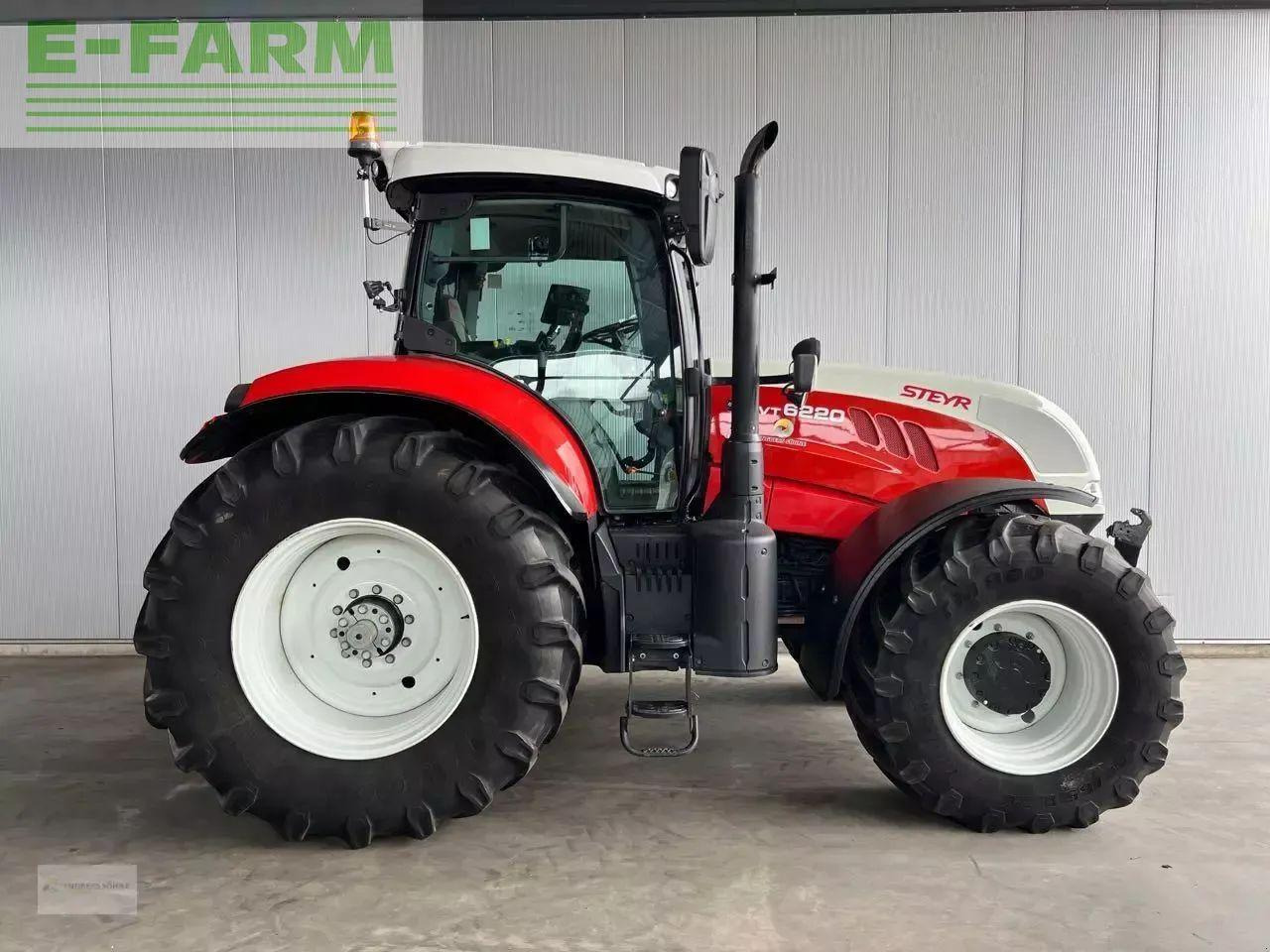 Steyr cvt 6220 - Tractor: foto 1 Steyr cvt 6220 - Tractor: foto 1