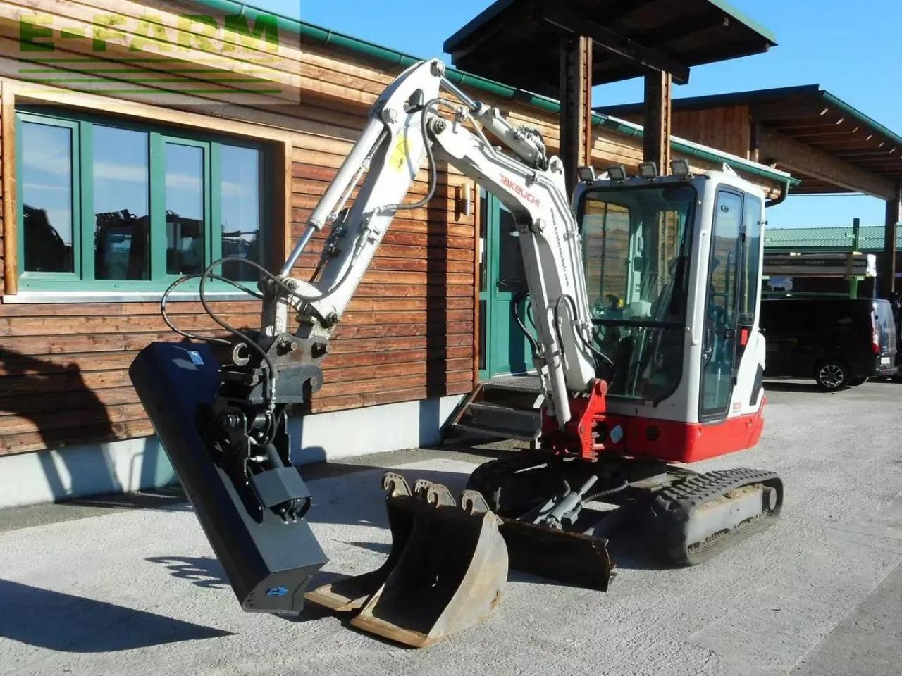 Takeuchi tb 225 ( 2.400kg ) mit hydr. verstellfahrwerk - Miniexcavadora: foto 2 Takeuchi tb 225 ( 2.400kg ) mit hydr. verstellfahrwerk - Miniexcavadora: foto 2