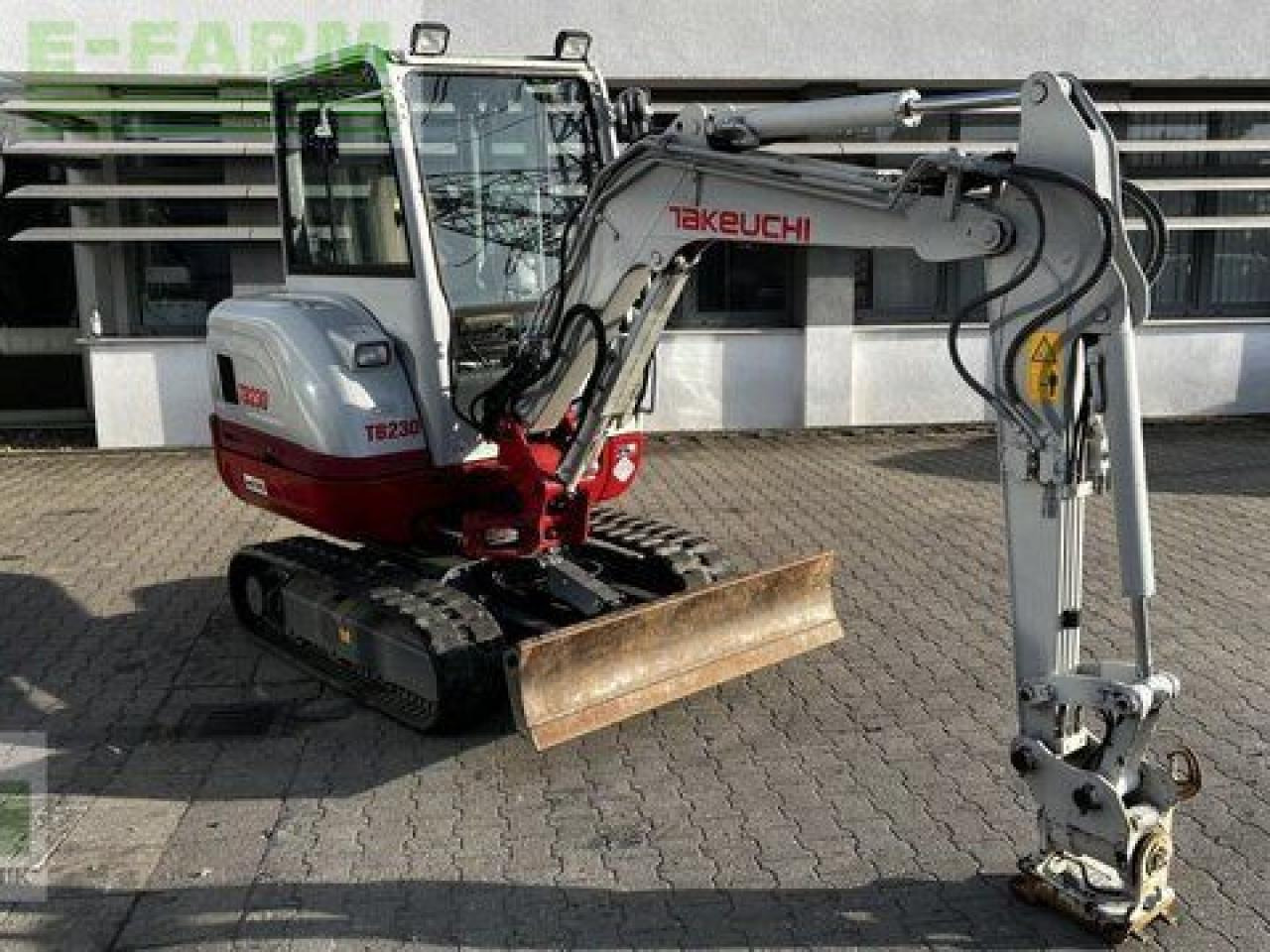Takeuchi tb 230 - Miniexcavadora: foto 2 Takeuchi tb 230 - Miniexcavadora: foto 2