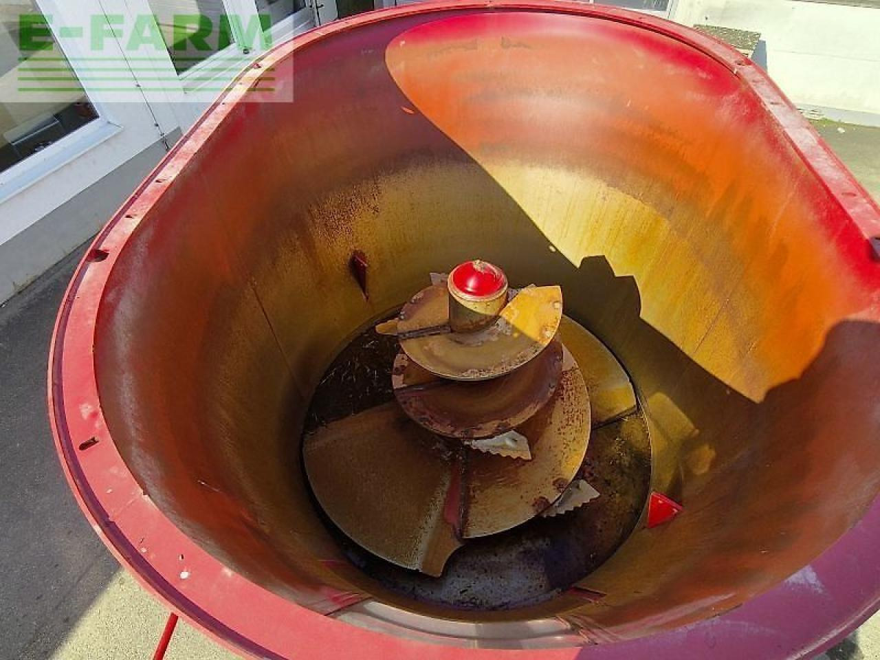 Trioliet solomix 1 1000 vlb - Maquinaria ganadera: foto 5 Trioliet solomix 1 1000 vlb - Maquinaria ganadera: foto 5