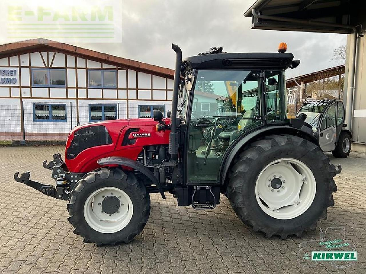 Valtra f 105 - Tractor: foto 3 Valtra f 105 - Tractor: foto 3