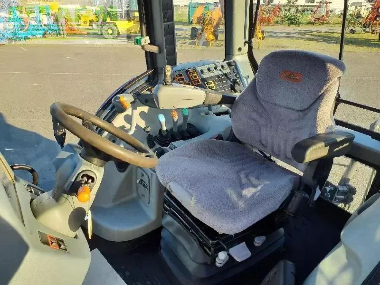 Valtra n103 - Tractor: foto 5 Valtra n103 - Tractor: foto 5