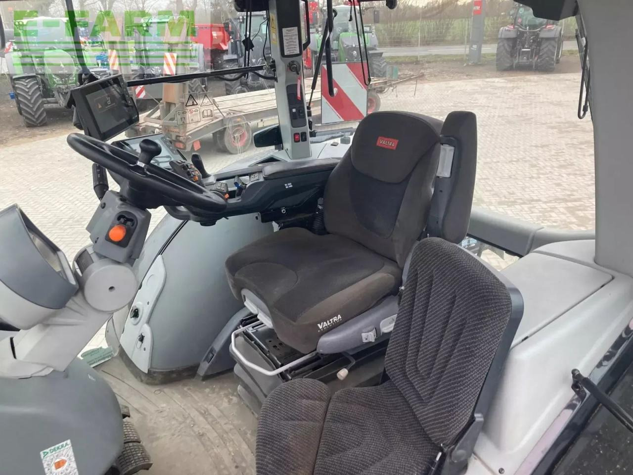 Tractor Valtra s374 smarttouch: foto 7