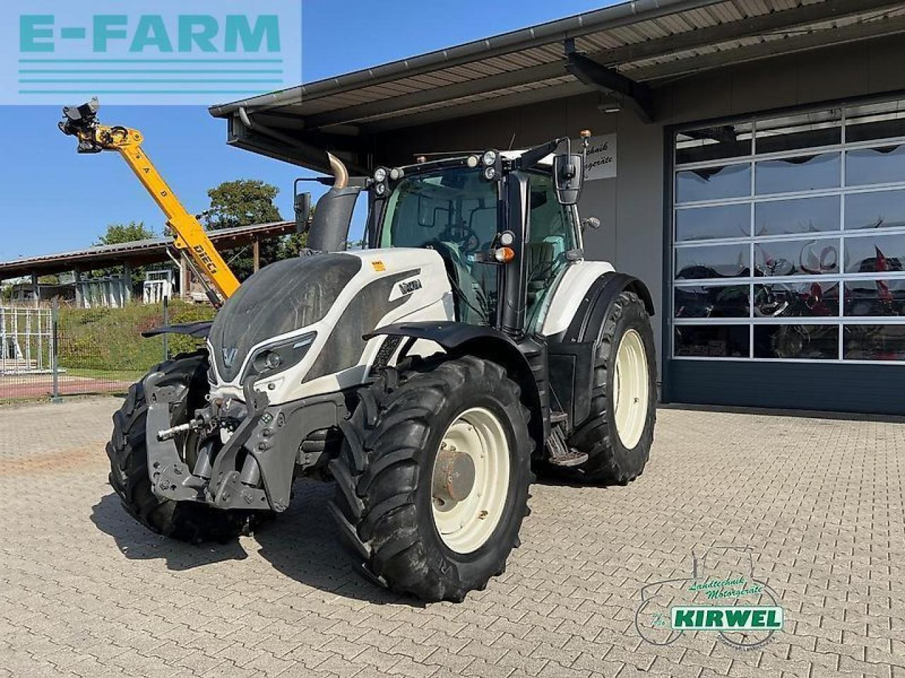 Valtra t 214 direct Direct - Tractor: foto 2 Valtra t 214 direct Direct - Tractor: foto 2