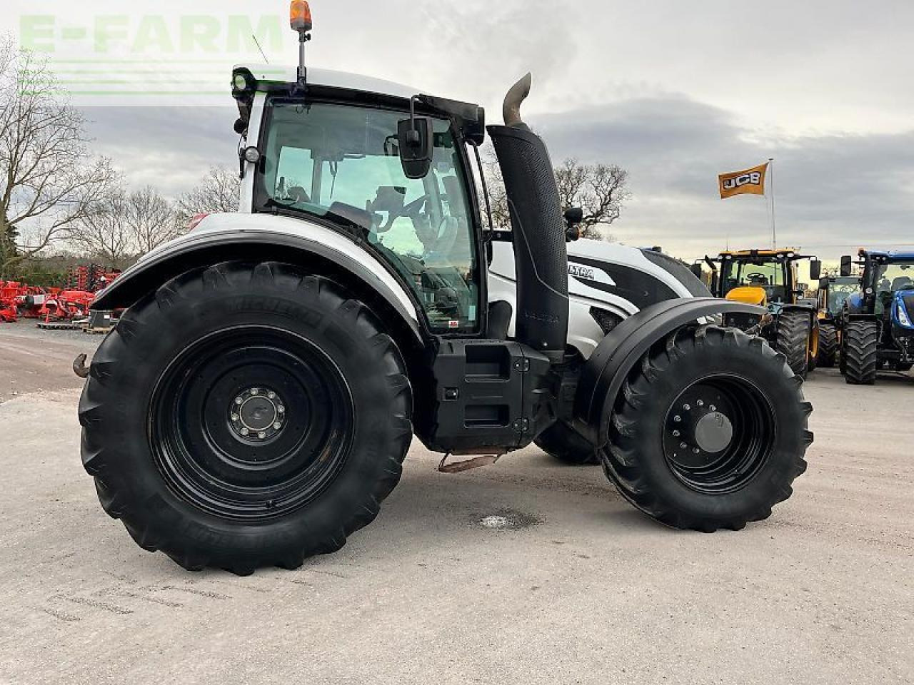 Valtra t234 - Tractor: foto 5 Valtra t234 - Tractor: foto 5