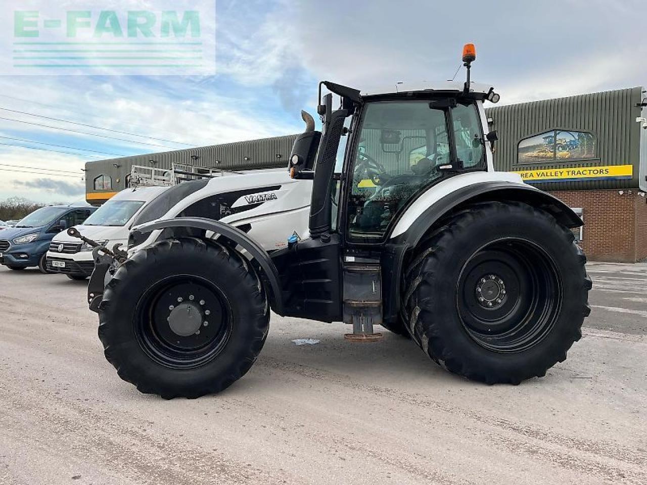 Valtra t234 - Tractor: foto 2 Valtra t234 - Tractor: foto 2