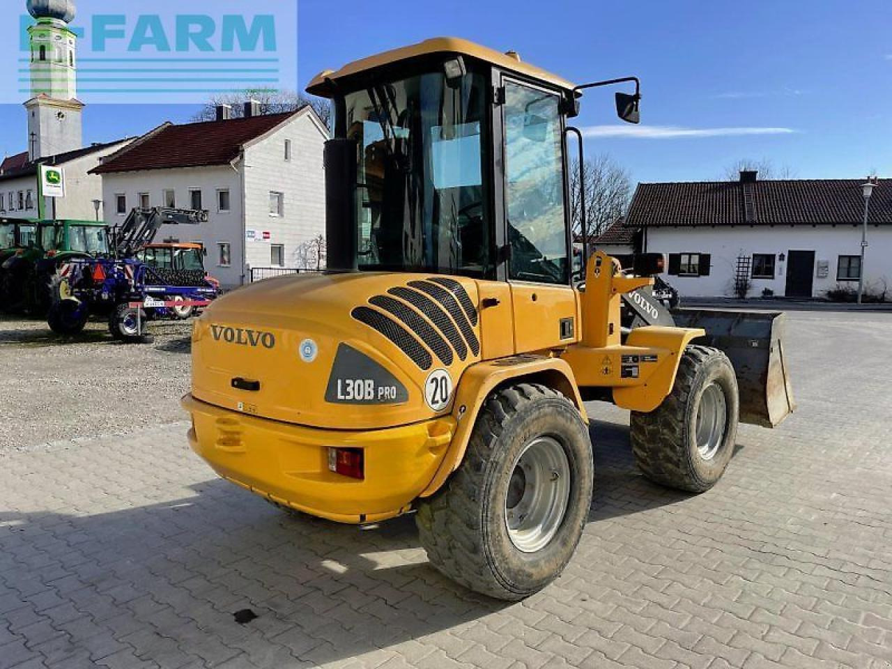 Volvo l 30b pro - Miniexcavadora: foto 4 Volvo l 30b pro - Miniexcavadora: foto 4