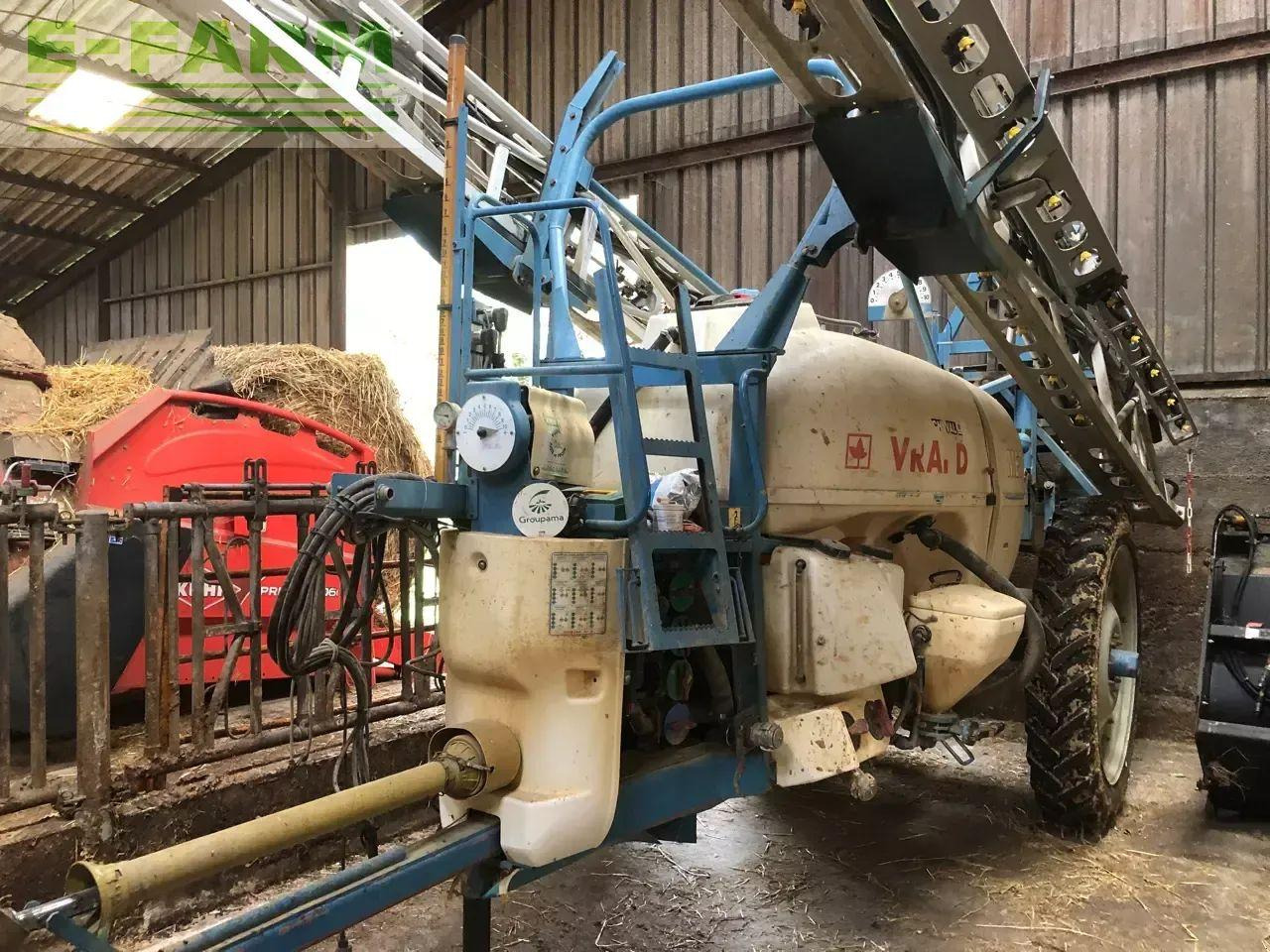 Météor 28 - Pulverizador arrastrado: foto 1 Météor 28 - Pulverizador arrastrado: foto 1