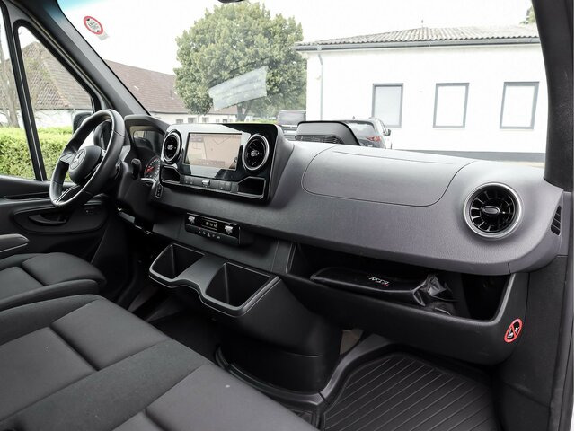 MERCEDES-BENZ Sprinter 317 CDI,L2H2,Automatik,Kamera,LED - Furgón: foto 4 MERCEDES-BENZ Sprinter 317 CDI,L2H2,Automatik,Kamera,LED - Furgón: foto 4