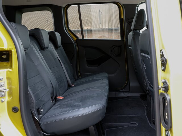 MERCEDES-BENZ T 180 Progressive,AHK,LED,Navi,Kamera,Tempomat... - Furgoneta de pasajeros: foto 2 MERCEDES-BENZ T 180 Progressive,AHK,LED,Navi,Kamera,Tempomat... - Furgoneta de pasajeros: foto 2