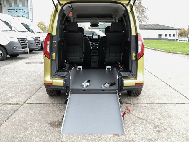 MERCEDES-BENZ T 180 Progressive,AMF Rollstuhlrampe,LED,Navi... - Furgoneta de pasajeros: foto 2 MERCEDES-BENZ T 180 Progressive,AMF Rollstuhlrampe,LED,Navi... - Furgoneta de pasajeros: foto 2