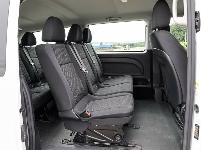 MERCEDES-BENZ Vito 114 TourerPro,Extralang,AMF Rollstuhlrampe - Furgoneta de pasajeros: foto 2 MERCEDES-BENZ Vito 114 TourerPro,Extralang,AMF Rollstuhlrampe - Furgoneta de pasajeros: foto 2