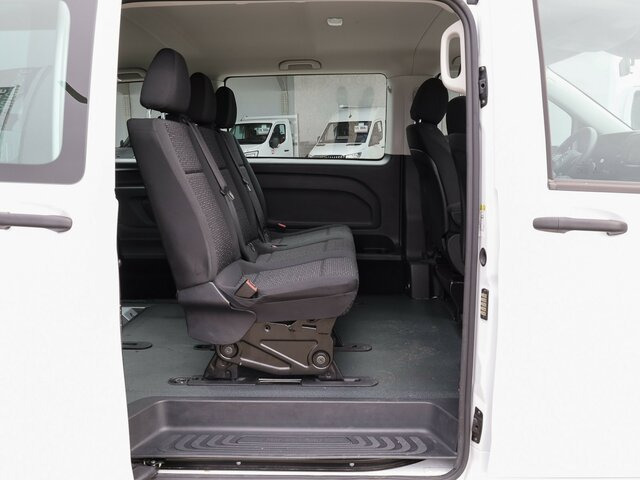 MERCEDES-BENZ Vito 114 TourerPro,Extralang,AMF Rollstuhlrampe... - Furgoneta de pasajeros: foto 2 MERCEDES-BENZ Vito 114 TourerPro,Extralang,AMF Rollstuhlrampe... - Furgoneta de pasajeros: foto 2