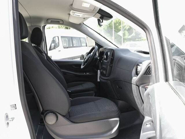 MERCEDES-BENZ Vito 114 TourerPro,lang,Automatik,8Sitze,Kamera - Minibús, Furgoneta de pasajeros: foto 3 MERCEDES-BENZ Vito 114 TourerPro,lang,Automatik,8Sitze,Kamera - Minibús, Furgoneta de pasajeros: foto 3