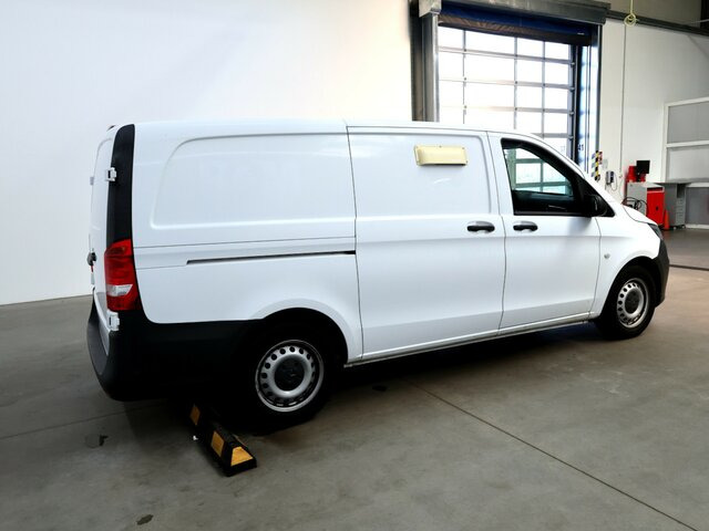Furgoneta pequeña MERCEDES-BENZ Vito114CDI KA lang ,Klima,Sortimo Regalsystem...: foto 11