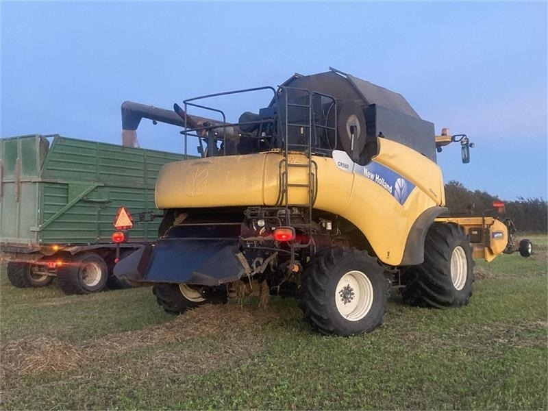 New Holland CR 980 1050er hjul og 30Fod 4 hjulstræk - Cosechadora de granos: foto 5 New Holland CR 980 1050er hjul og 30Fod 4 hjulstræk - Cosechadora de granos: foto 5