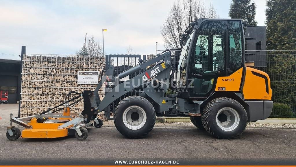 GiANT Radlader V452T, Bodenfräse, Mähwerk, Frontschaufel - Cargadora articulada: foto 4 GiANT Radlader V452T, Bodenfräse, Mähwerk, Frontschaufel - Cargadora articulada: foto 4